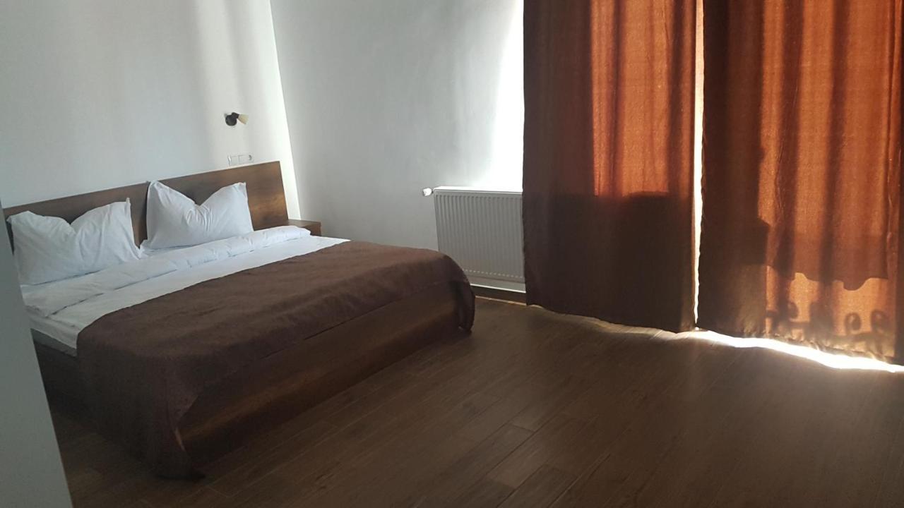 Pensiunea CATALINA Haieu Bagian luar foto